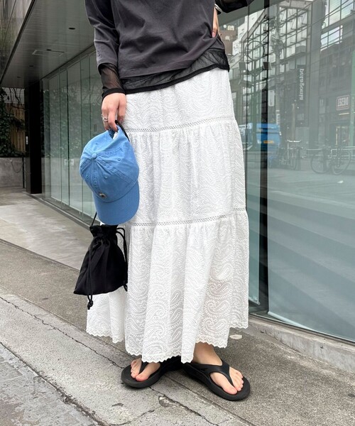 fredy emue（フレディエミュ）の「コットンレースティアードスカート（スカート・レディース・チャコールグレー/オフホワイト・38/36）」の12枚目の写真