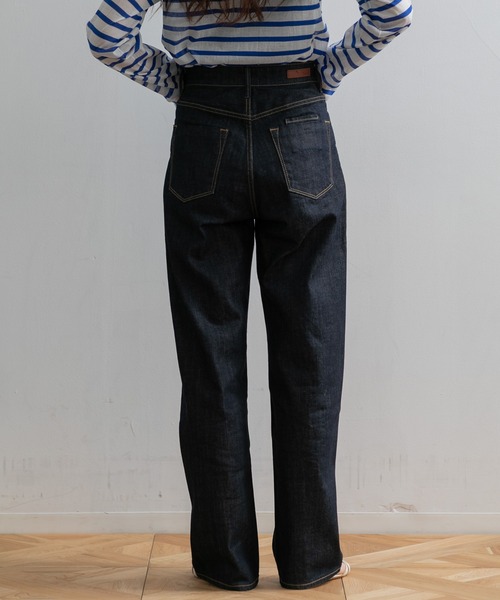YANUK(ヤヌーク)の「YANUK ボーイズストレート LEA OWI(デニムパンツ・レディース・インディゴブルー・23/24/25)」の11枚目の写真