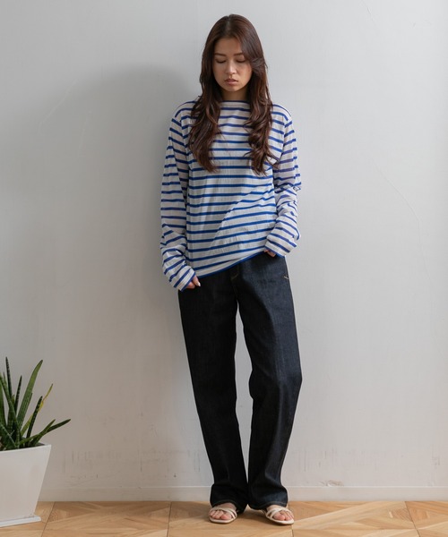 YANUK(ヤヌーク)の「YANUK ボーイズストレート LEA OWI(デニムパンツ・レディース・インディゴブルー・23/24/25)」の4枚目の写真