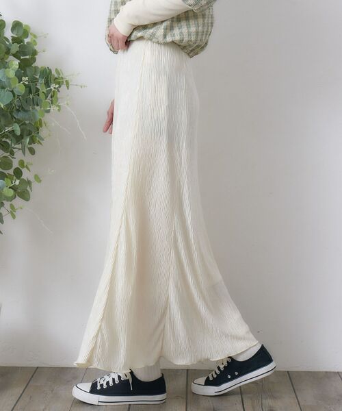 RETRO GIRL(レトロガール)の「細プリーツロングSK(スカート・レディース・ブラック/ブルー系その他/ナチュラル/シルバー・FREE)」の7枚目の写真