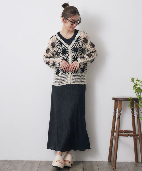 RETRO GIRL(レトロガール)の「細プリーツロングSK(スカート・レディース・ブラック/ブルー系その他/ナチュラル/シルバー・FREE)」の20枚目の写真