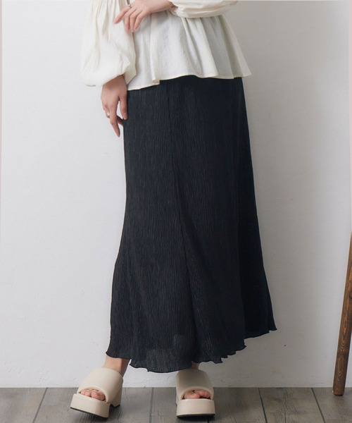 RETRO GIRL(レトロガール)の「細プリーツロングSK(スカート・レディース・ブラック/ブルー系その他/ナチュラル/シルバー・FREE)」の2枚目の写真