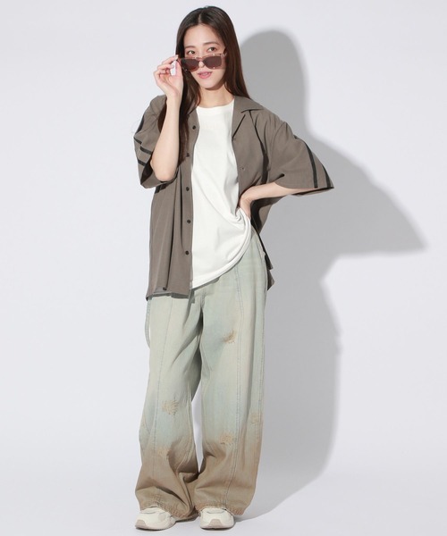 Anui（アニュイ）の「【UNISEX/選べる着丈】ボクシーロゴサマーシャツ（シャツ/ブラウス・レディース・ベージュ/ブラック・SMALL/MEDIUM）」の12枚目の写真