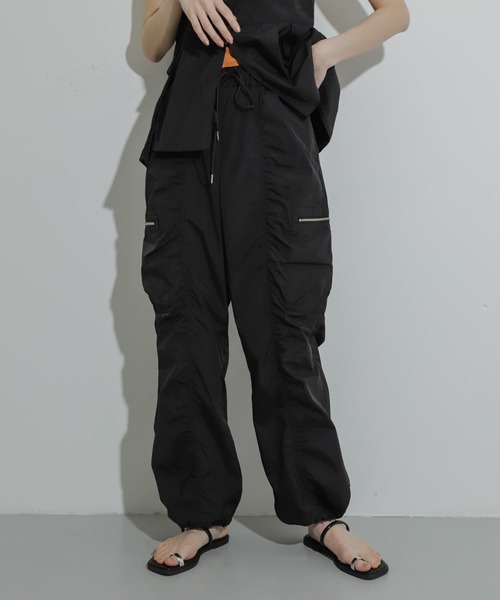 Uiscel（ユイセル）の「Uiscel　パッカリングイージーカーゴパンツ（その他パンツ・レディース・ライトベージュ/ブラック/オレンジ・ONE）」の17枚目の写真