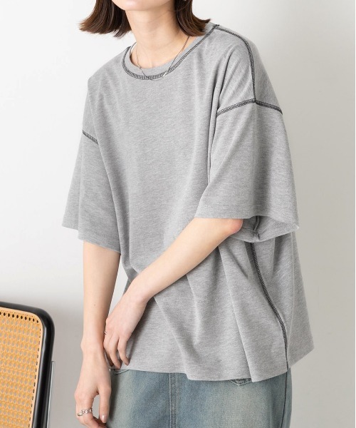 ad thie(アドティエ)の「配色ステッチ スムースTシャツ(Tシャツ/カットソー・レディース・ブラック/杢グレー/ラベンダー/オフホワイト/ブラウン・FREE)」の3枚目の写真