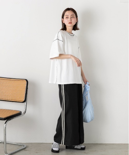 ad thie(アドティエ)の「配色ステッチ スムースTシャツ(Tシャツ/カットソー・レディース・ブラック/杢グレー/ラベンダー/オフホワイト/ブラウン・FREE)」の9枚目の写真