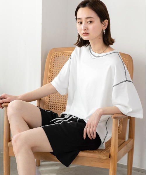 ad thie(アドティエ)の「配色ステッチ スムースTシャツ(Tシャツ/カットソー・レディース・ブラック/杢グレー/ラベンダー/オフホワイト/ブラウン・FREE)」の10枚目の写真