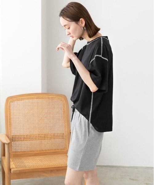 ad thie(アドティエ)の「配色ステッチ スムースTシャツ(Tシャツ/カットソー・レディース・ブラック/杢グレー/ラベンダー/オフホワイト/ブラウン・FREE)」の19枚目の写真