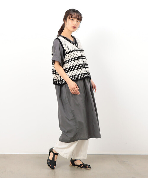 ONIGIRI(オニギリ)の「インドコットン タックワンピース(ワンピース・レディース・チャコール/ネイビー/ホワイト・FREE)」の7枚目の写真