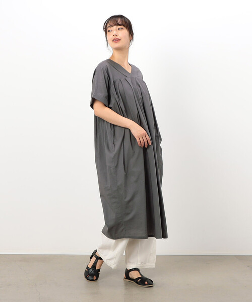 ONIGIRI(オニギリ)の「インドコットン タックワンピース(ワンピース・レディース・チャコール/ネイビー/ホワイト・FREE)」の10枚目の写真