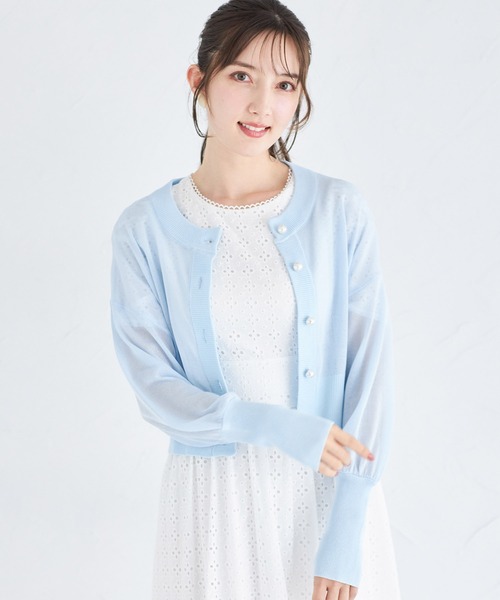 tocco closet(トッコ クローゼット)の「パール釦シアーラメニットカーディガン(カーディガン/ボレロ・レディース・サックスブルー/ピンクベージュ/ミント/ブラック/オフホワイト・M)」の21枚目の写真