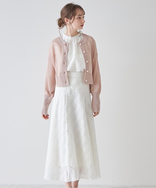 tocco closet(トッコ クローゼット)の「パール釦シアーラメニットカーディガン(カーディガン/ボレロ・レディース・サックスブルー/ピンクベージュ/ミント/ブラック/オフホワイト・M)」の19枚目の写真