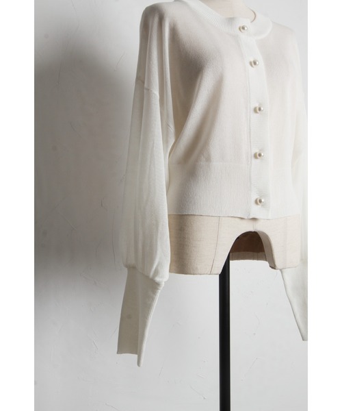 tocco closet(トッコ クローゼット)の「パール釦シアーラメニットカーディガン(カーディガン/ボレロ・レディース・サックスブルー/ピンクベージュ/ミント/ブラック/オフホワイト・M)」の6枚目の写真