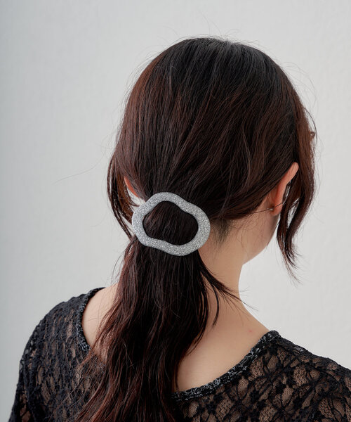 Kastane（カスタネ）の「【fiw.】クラウドバレッタ（バレッタ/ヘアクリップ・レディース・ブラック/ベージュ/シルバー・FREE）」の9枚目の写真