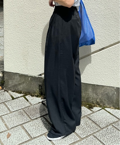 y/m by misato（イムバイミサト）の「リネンライクタックパンツ（その他パンツ・レディース・アイボリー/ブラック・FREE）」の11枚目の写真