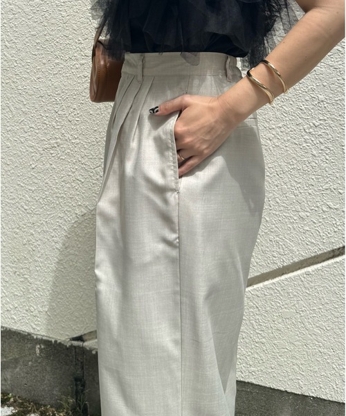 y/m by misato（イムバイミサト）の「リネンライクタックパンツ（その他パンツ・レディース・アイボリー/ブラック・FREE）」の15枚目の写真