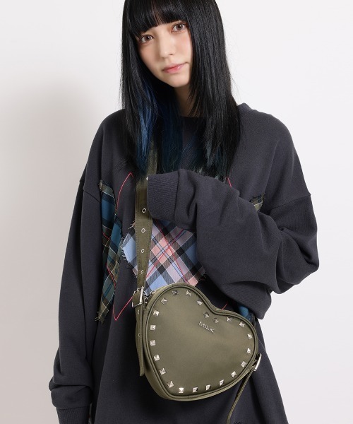 MILK(ミルク)の「ハートスタッズ ショルダーバッグ(ショルダーバッグ・レディース・C/B/A/D・FREE)」の3枚目の写真