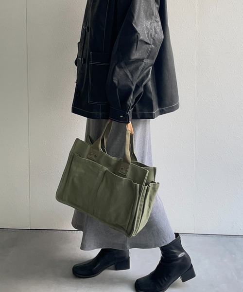 ap retro（アプレトロ）の「キャンバストートバッグ / A4サイズ収納（トートバッグ・レディース・ブラック/オフホワイト/カーキ/グレー・FREE）」の4枚目の写真