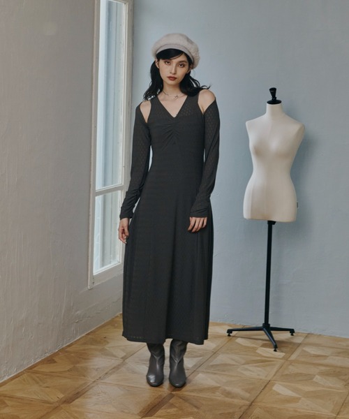 ECREL(エクレール)の「ショルダースリットダイヤチェックワンピース(ワンピース・レディース・ブラウン/チャコールグレー・FREE)」の9枚目の写真