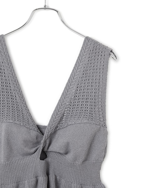ADAM ET ROPE'(アダムエロペ)の「【WEB限定・洗える】ツイストニットビスチェ(ニット/セーター・レディース・オフホワイト/グレー/ブラック・FREE)」の19枚目の写真