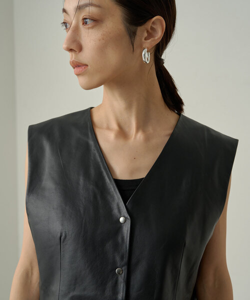 LOUNGEDRESS（ラウンジドレス）の「レザーベスト（ベスト）」 - WEAR