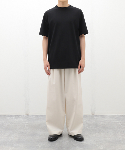 markaware（マーカウェア）の「MARKAWARE (マーカウェア) TRIPLE PLEATED TROUSERS A24C03PT02C（スラックス・メンズ・アイボリー・2/1）」の2枚目の写真