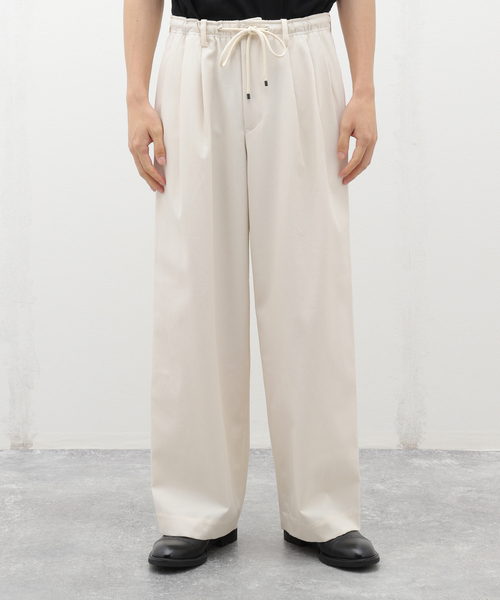 markaware（マーカウェア）の「MARKAWARE (マーカウェア) TRIPLE PLEATED TROUSERS A24C03PT02C（スラックス・メンズ・アイボリー・2/1）」の3枚目の写真
