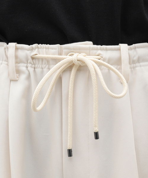 markaware（マーカウェア）の「MARKAWARE (マーカウェア) TRIPLE PLEATED TROUSERS A24C03PT02C（スラックス・メンズ・アイボリー・2/1）」の11枚目の写真