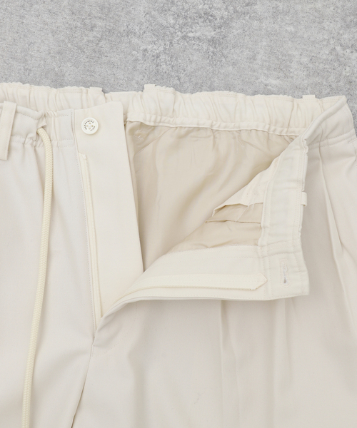 markaware（マーカウェア）の「MARKAWARE (マーカウェア) TRIPLE PLEATED TROUSERS A24C03PT02C（スラックス・メンズ・アイボリー・2/1）」の13枚目の写真