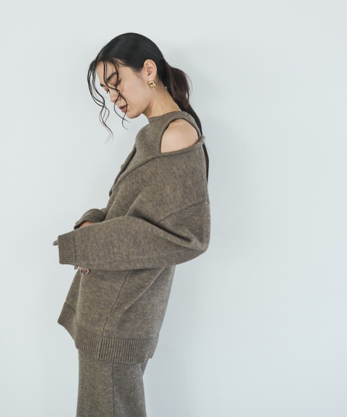 AIC.（エーアイシー）の「アルパカタッチカットアウトオーバーサイズニット（ニット/セーター・レディース・ブラック/チャコールグレー/グレイッシュベージュ・FREE）」の17枚目の写真