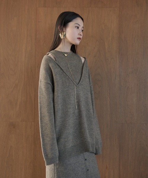 AIC.（エーアイシー）の「アルパカタッチカットアウトオーバーサイズニット（ニット/セーター・レディース・ブラック/チャコールグレー/グレイッシュベージュ・FREE）」の8枚目の写真