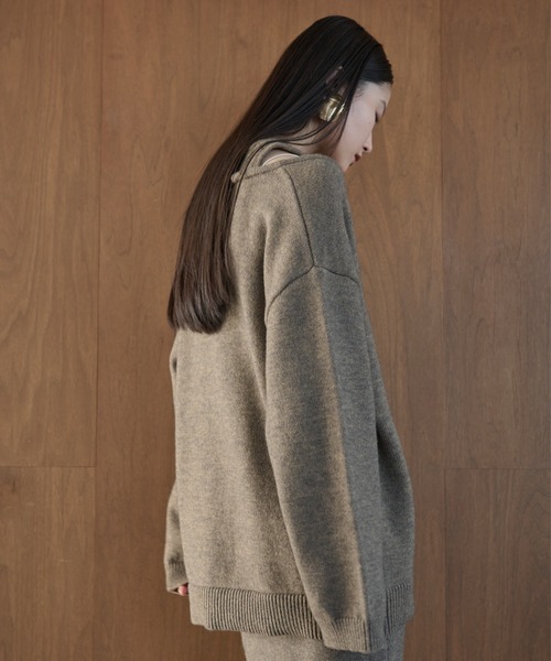AIC.（エーアイシー）の「アルパカタッチカットアウトオーバーサイズニット（ニット/セーター・レディース・ブラック/チャコールグレー/グレイッシュベージュ・FREE）」の9枚目の写真