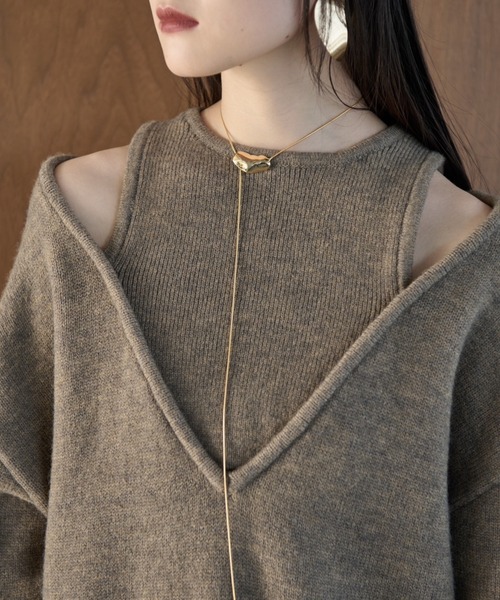 AIC.（エーアイシー）の「アルパカタッチカットアウトオーバーサイズニット（ニット/セーター・レディース・ブラック/チャコールグレー/グレイッシュベージュ・FREE）」の10枚目の写真