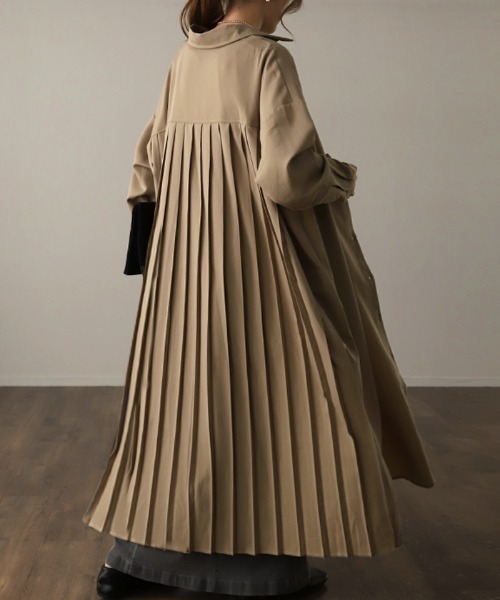 HUG.U（ハグユー）の「洗練バックプリーツワンピ（ワンピース・レディース・ダークグレー/サンドベージュ/ホワイト/ブラック/オリーブ/アイボリー・FREE）」の5枚目の写真