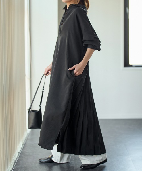 HUG.U（ハグユー）の「洗練バックプリーツワンピ（ワンピース・レディース・ダークグレー/サンドベージュ/ホワイト/ブラック/オリーブ/アイボリー・FREE）」の16枚目の写真