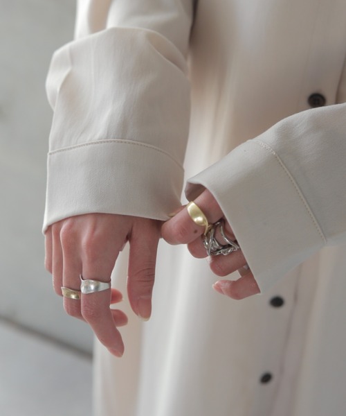 HUG.U（ハグユー）の「洗練バックプリーツワンピ（ワンピース・レディース・ダークグレー/サンドベージュ/ホワイト/ブラック/オリーブ/アイボリー・FREE）」の9枚目の写真