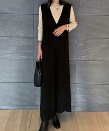 JUNOAH（ジュノア）の「Vネックオールインワン（つなぎ/オールインワン）」