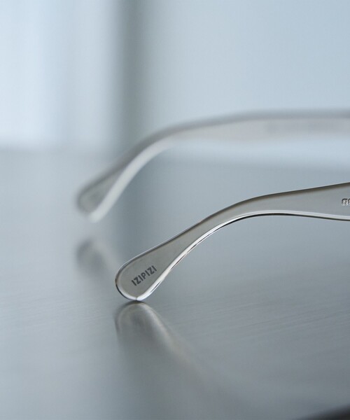 IZIPIZI（イジピジ）の「IZIPIZI（イジピジ）サングラス　OFFICE PLAYGROUND ♯C/♯E（サングラス・レディース・ライトグレー/ベージュ・FREE）」の20枚目の写真