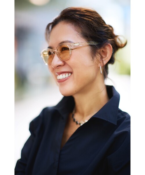 IZIPIZI（イジピジ）の「IZIPIZI（イジピジ）サングラス　OFFICE PLAYGROUND ♯C/♯E（サングラス・レディース・ライトグレー/ベージュ・FREE）」の21枚目の写真