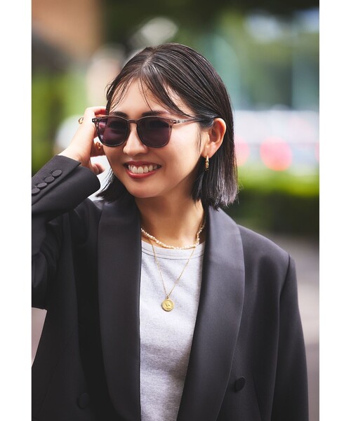 IZIPIZI（イジピジ）の「IZIPIZI（イジピジ）サングラス　OFFICE PLAYGROUND ♯C/♯E（サングラス・レディース・ライトグレー/ベージュ・FREE）」の4枚目の写真