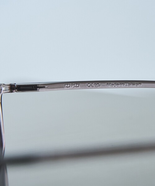 IZIPIZI（イジピジ）の「IZIPIZI（イジピジ）サングラス　OFFICE PLAYGROUND ♯C/♯E（サングラス・レディース・ライトグレー/ベージュ・FREE）」の9枚目の写真