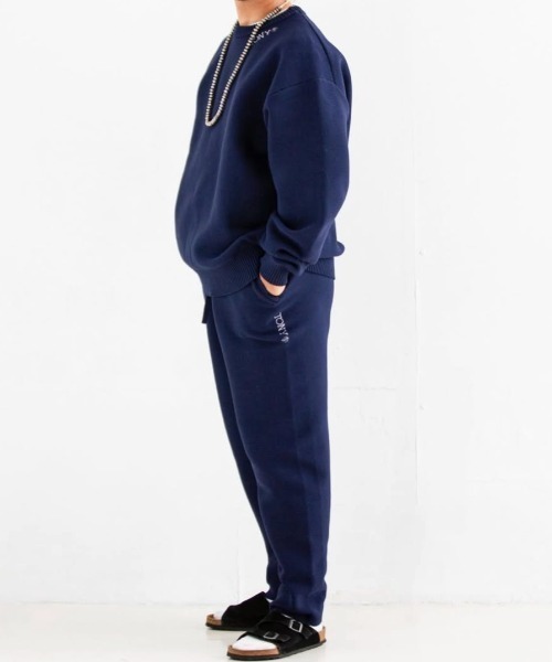 TonyTaizsun（トニータイズサン）の「【TonyTaizsun/トニータイズサン】Fairfax High School knit pants　ニットパンツ　ブランドロゴ刺繍（その他パンツ・メンズ・ネイビー/グレー・MEDIUM/LARGE/X-LARGE）」の4枚目の写真