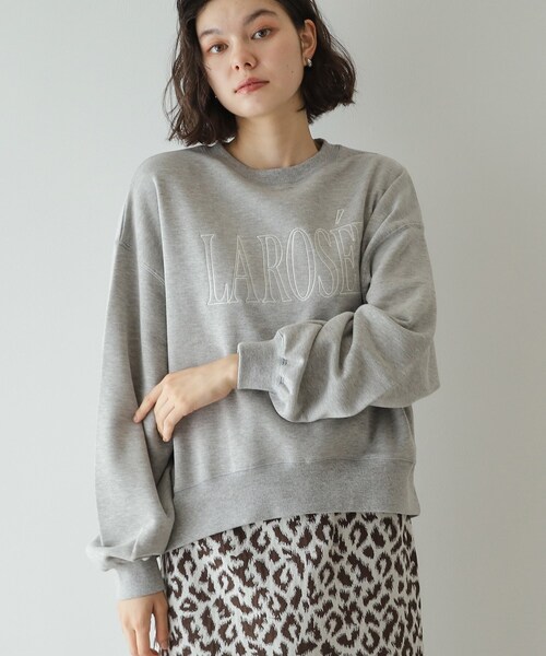 OPAQUE.CLIP（オペークドットクリップ）の「◆《美人百花掲載》ロゴ裏毛ショートトップス【洗濯機洗い可】（Tシャツ/カットソー・レディース・ホワイト/ネイビー/グレー・38/40/42）」の3枚目の写真