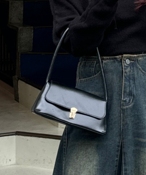 efill（エフィル）の「スクエア クラッチバック / ハンドバック（ハンドバッグ・レディース・ブラック・FREE）」の4枚目の写真