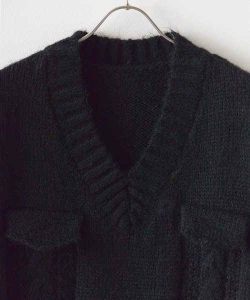 Chick(チック)の「V-neck Sleeveless Knit / Vネック ケーブル編みデザイン ショート丈ニットベスト(ベスト・レディース・ブラック/グレー/ブラウン/ホワイト・FREE)」の7枚目の写真