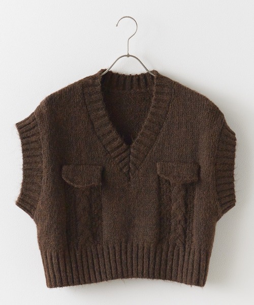 Chick(チック)の「V-neck Sleeveless Knit / Vネック ケーブル編みデザイン ショート丈ニットベスト(ベスト・レディース・ブラック/グレー/ブラウン/ホワイト・FREE)」の21枚目の写真