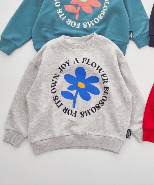 BREEZE(ブリーズ)の「【WEB限定】ハートフラワートレーナー(スウェット・キッズ・レッド/ブラック/ブルー/グレー・80/90/130/140/100/110/120)」の2枚目の写真