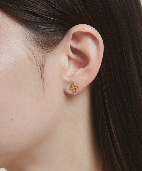 セール】【 金属アレルギー対応 】 シンプルクロスピアス サージカル