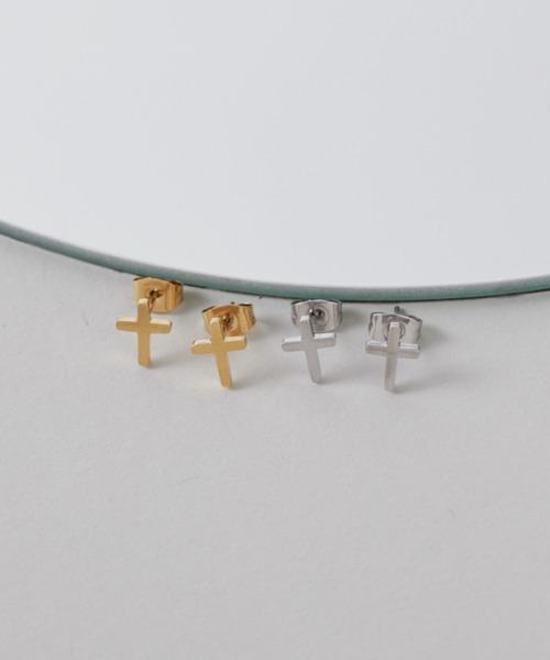 ciite' surgical stainless(シーテサージカルステンレス)の「【 金属アレルギー対応 】 シンプルクロスピアス サージカルステンレス (両耳用)(ピアス(両耳用)・レディース・ゴールド/シルバー・FREE)」の4枚目の写真