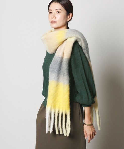 Elura(エルーラ)の「もちふわ小顔チェックストール/130490(ストール/ショール・レディース・イエロー/オレンジ・ONE SIZE)」の2枚目の写真